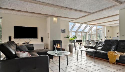 Nine-Bedroom Holiday Home