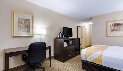 Queen Room - Disability Access/Non-Smoking