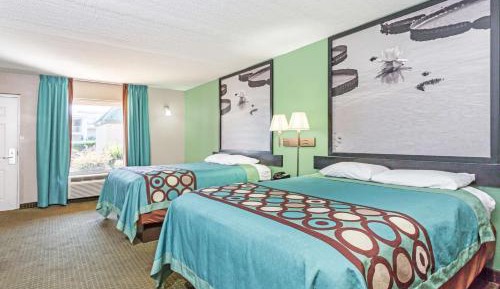 Queen Room with Two Queen Beds - Non-Smoking