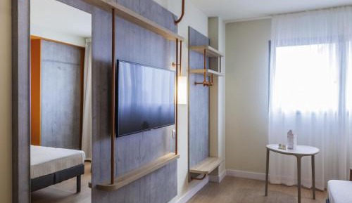 Standard Room With Three Single Beds