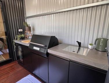 Mystic Cube with shared bathroom