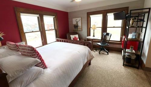 Queen Room