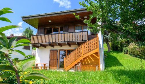Two-Bedroom Deluxe Apartment with Garden View