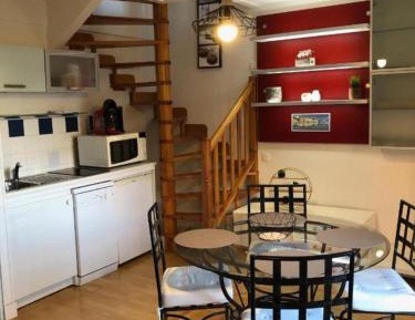 Apartment with Shower