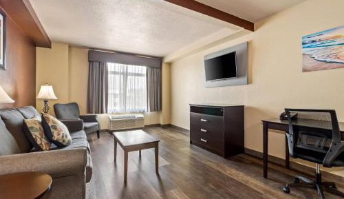Standard Suite with Two Double Beds - Non-Smoking