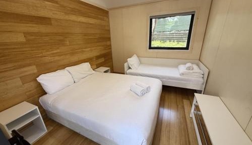 Private Dormitory Room - Shared Bathroom (No linen supplied)