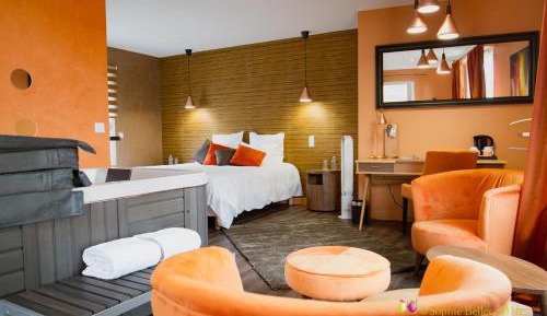 Queen Room with Spa Bath