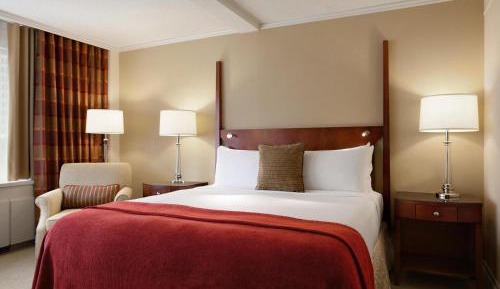 Fairmont Corner King Room 