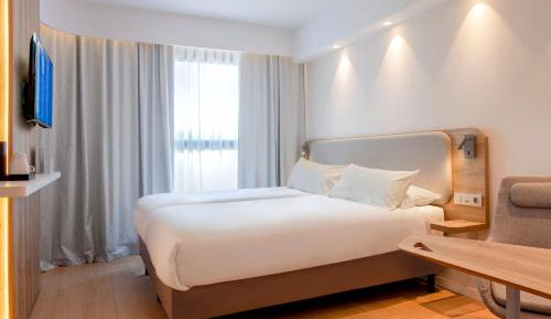 Standard Twin Room with Free Breakfast
