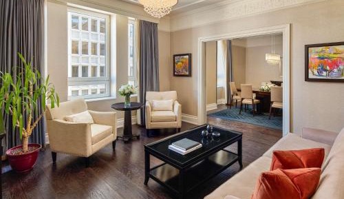 Royal One Bedroom Suite with One King Bed - City or Courtyard View