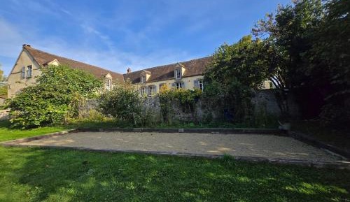 Six-Bedroom House