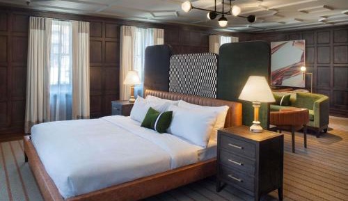 Library King Suite