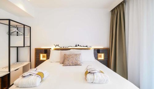 Junior Suite with One Double Bed and Sofa Bed