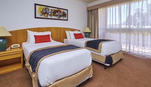 Deluxe Room with a Queen Bed