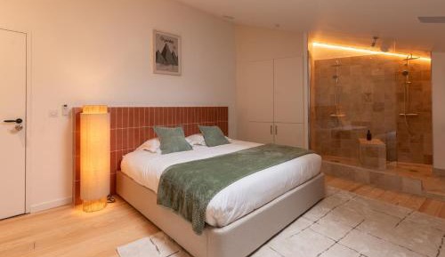 One-Bedroom Apartment with Spa Bath