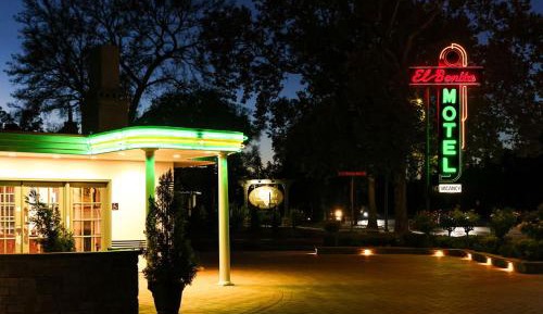 Deluxe King - Ground Floor