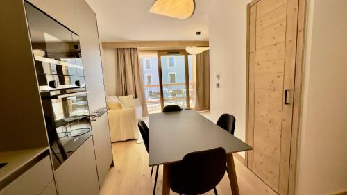 One-Bedroom Apartment with Terrace