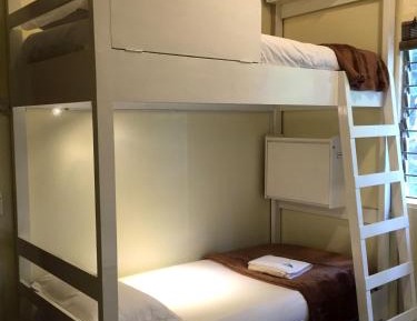 Single Bed in Mixed Dormitory Room