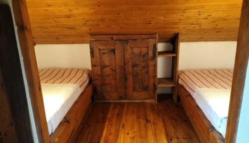 Quadruple Room with Private Bathroom