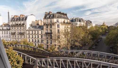 Superior Double Room with Eiffel Tower View