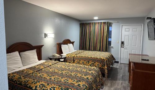 Double Room with Two Double Beds - Non-Smoking