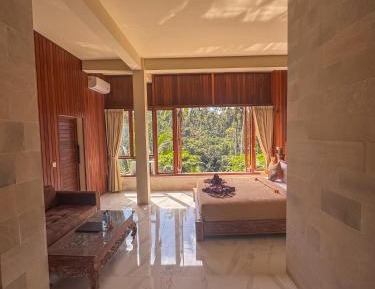 Suite with Mountain View