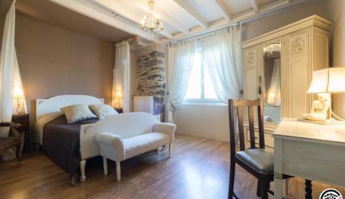 Deluxe Room 1