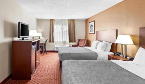 Queen Room with Two Queen Beds - Non-Smoking