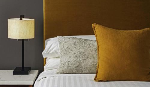 Deluxe king bed room