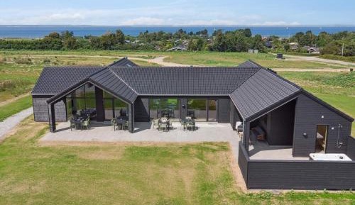 Eight-Bedroom Holiday Home