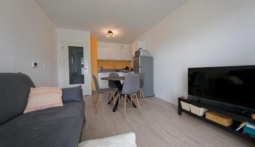 One-Bedroom Apartment with Terrace
