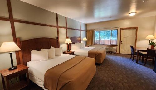 2 Queen Beds, Courtyard View - Disability Access (No Pets)