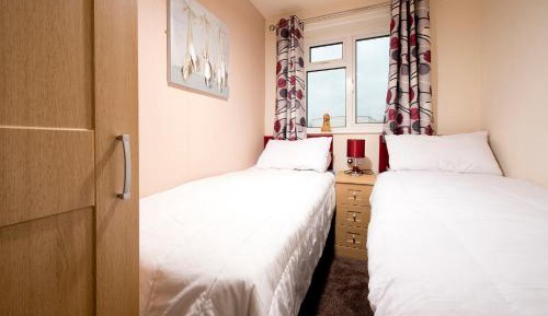 2 Bedroom Silver Chalet