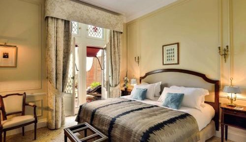 Superior King Room with Terrace and Garden View