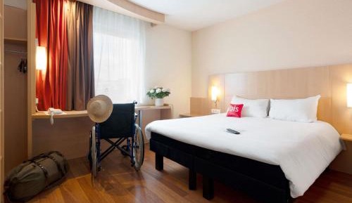 Standard Room with 1 Double Bed