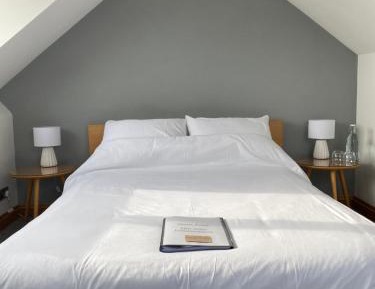 Deluxe Double Room with Shower