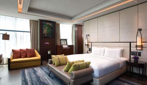 Imperial Suite with One King Bed - Club Access