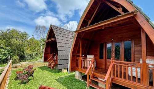 Villa with Mountain View