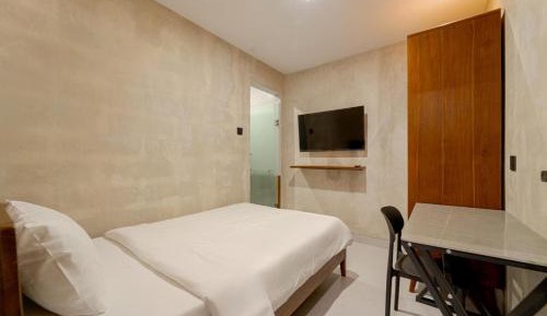 Single Room with Private Bathroom