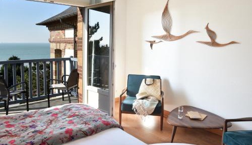 Deluxe Double Room with Balcony and Sea View