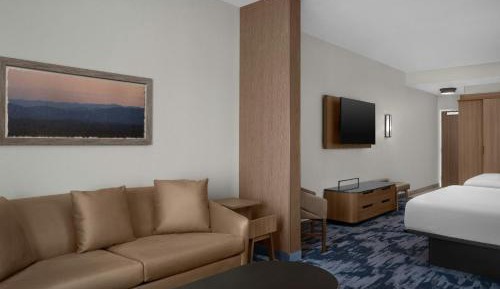 Studio with Two Queen Beds and Sofa Bed
