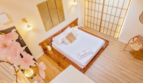 Quadruple Room with Private Bathroom