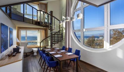 Duplex King Suite with Lake View
