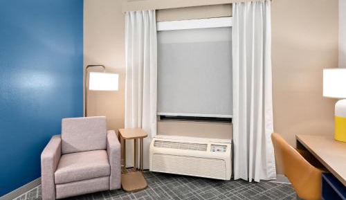 Queen Room with Two Queen Beds - Accessible/Non-Smoking 