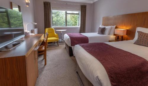 Two Single Beds - Disability Access