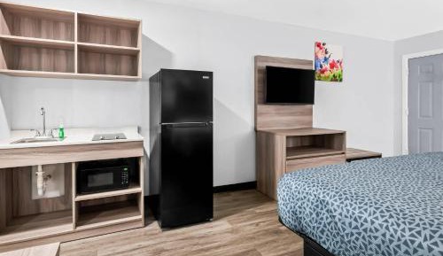Efficiency King Room - Non Smoking