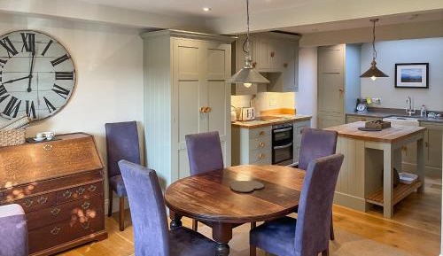 Three-Bedroom Vacation Home 