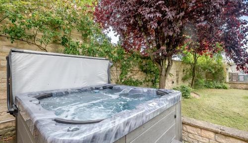 Five-Bedroom Holiday Home