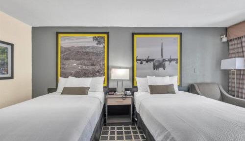 Double Room with Two Double Beds - Mobility Access/Non-Smoking
