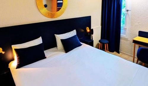 Standard Room with 1 Double Bed